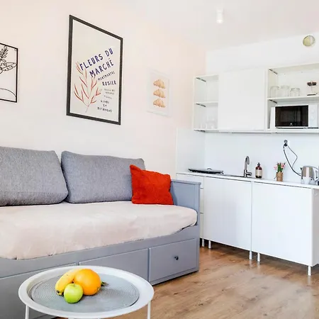 Sunny New-build Studio, Ac, Direct Tram To Center Apartment *
